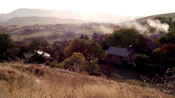 Азербайджанцы открыли огонь по трактору, выполнявшему сельскохозяйственные работы возле села Хачик